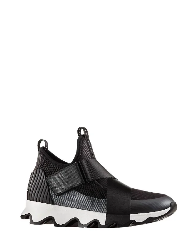 Chic Style Discounts Women's Kinetic Sneaker In Black,white