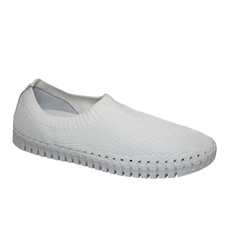 Trendy Pulse Women's Lucy Stretch Sneakers In White