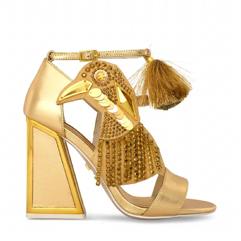 Casual Chic Deals Aya Heel In Gold