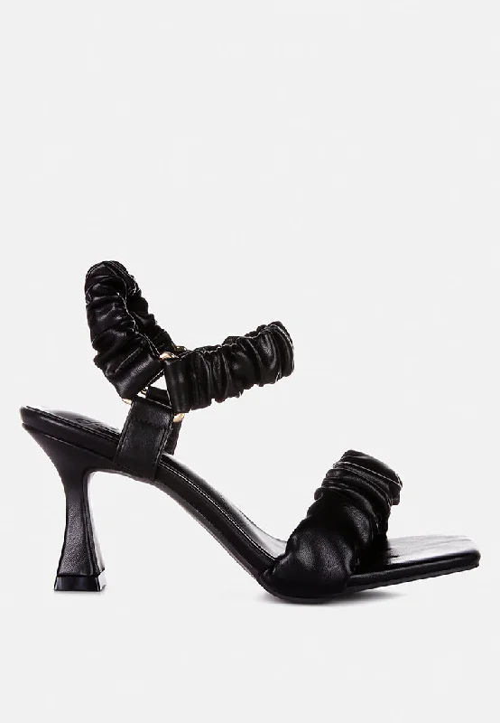 Trend Alert merker ruched spool heel casual sandals