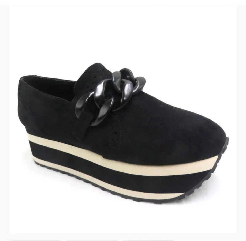 Ultra-Soft Flats Deal Women's Down Time Slip On Shoes In Black