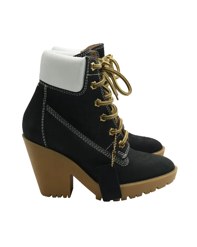 Special Offers, Don't Miss Maison Margiela Lace Up Boots in Black Suede