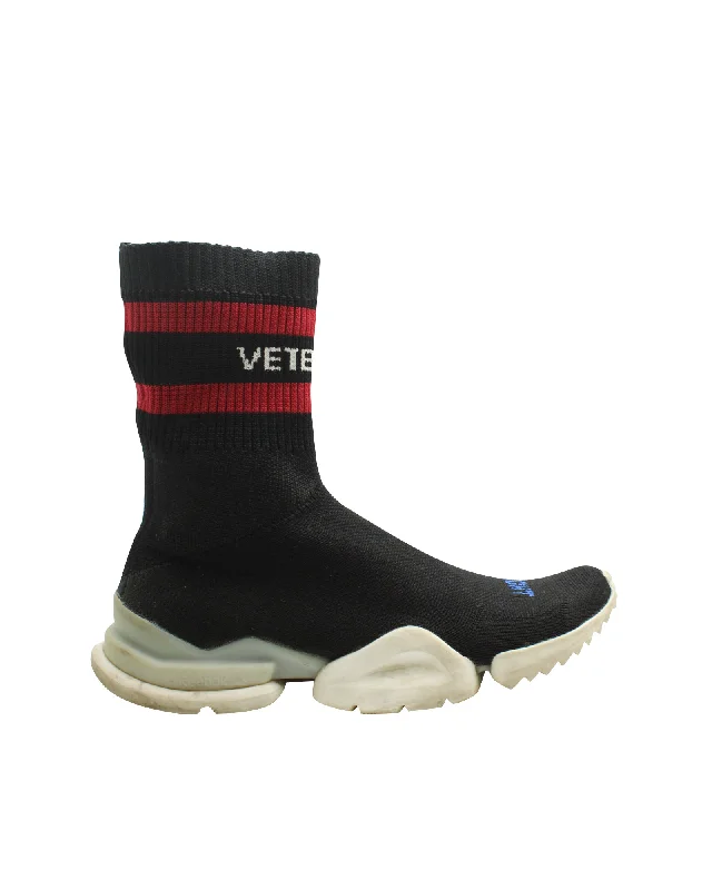 Style Revolution Vetements x Reebok Socks Sneakers in Black Polyester
