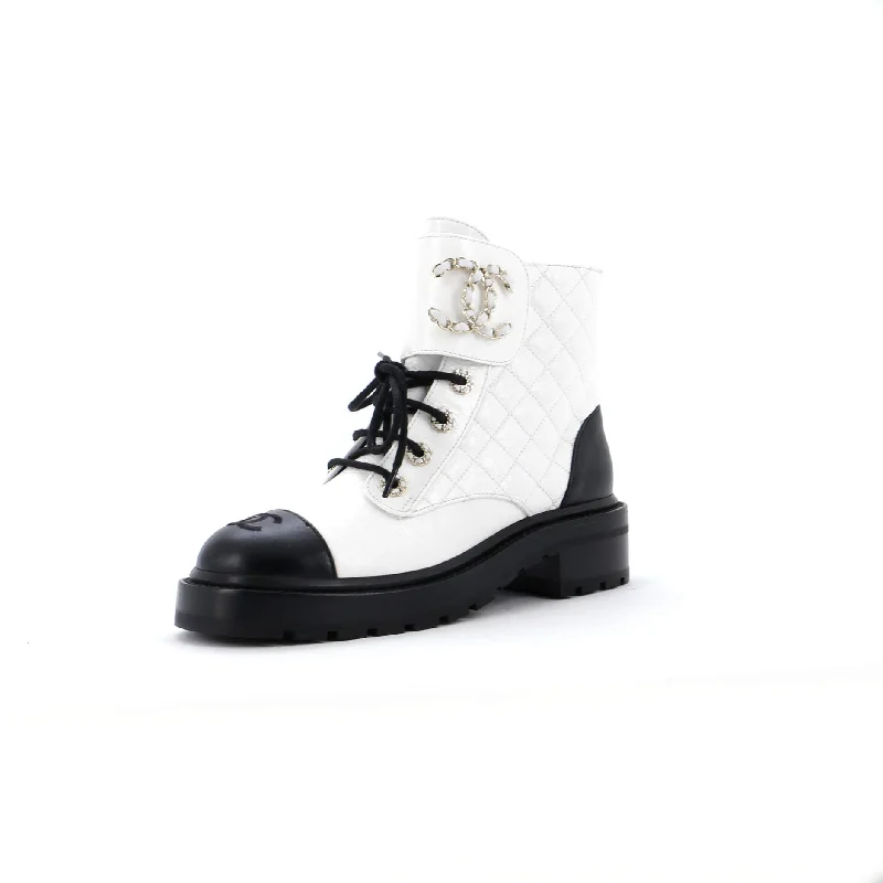Classic Elegance Sales Women's Chain CC Cap Toe Lace Up Combat Boots Quilted Leather