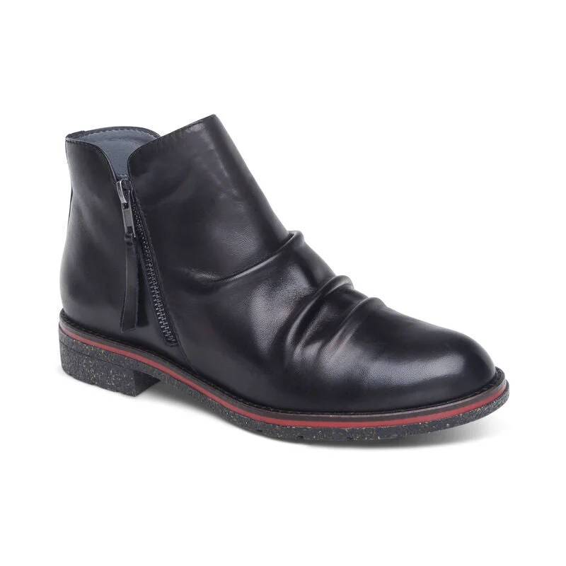 Comfortable Slip-On Shoes Aetrex Mila