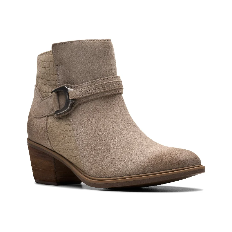 Feminine Luxe Style Sale Neva Buckle