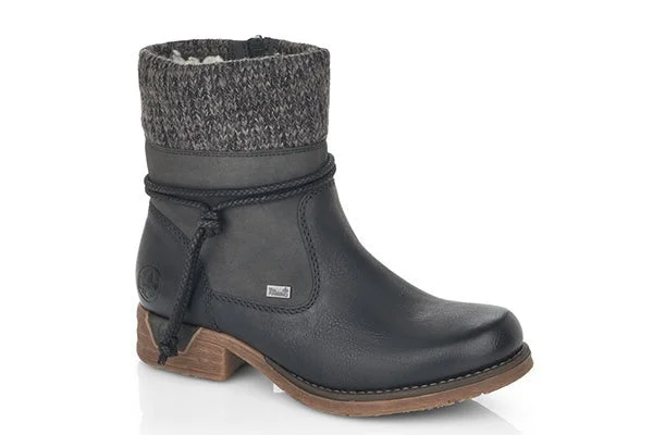 Street-Style Slip-Ons Rieker Fee 88
