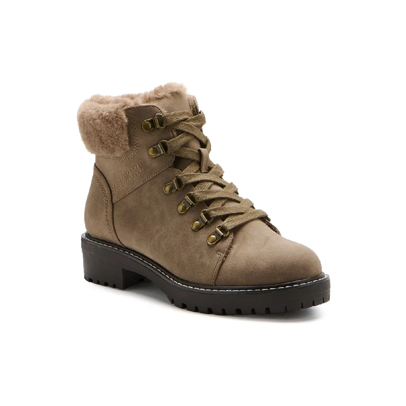 Laid-Back Fashion Offers Rainier Lace Boot