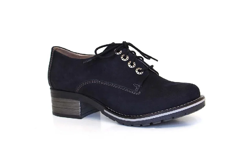 Sustainable Fashion Extravaganza Dromedaris Women's Kaley Lug Sole Oxford
