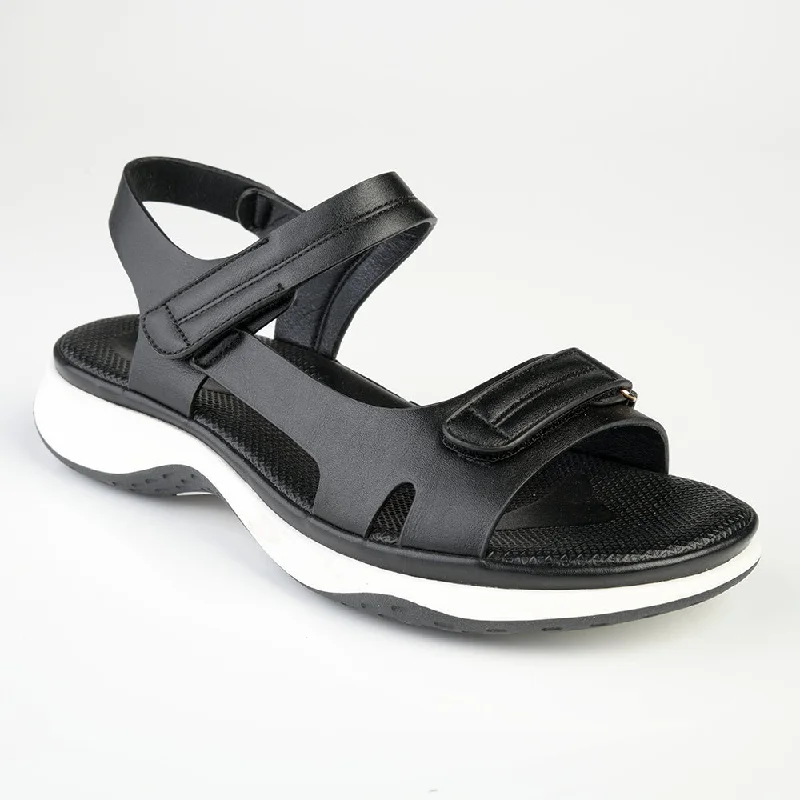 Unleash Your Trendy Side Franco Rossi New Adventure Sandals - Black
