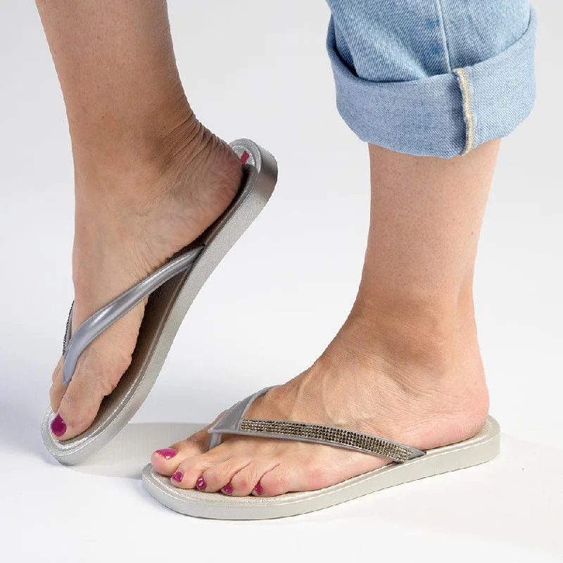 Comfortable Business Shoes Ipanema Celebrate Thong Sandals - Grey/Silver