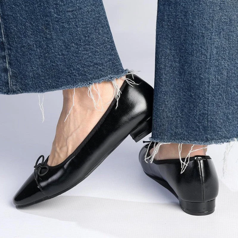 Non-Slip Shoes Offers Pierre Cardin Melisse Pump - Black
