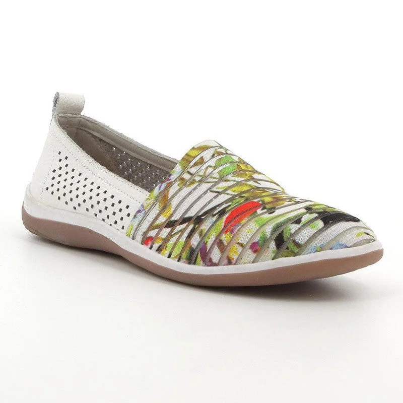 Women's Modern Shoes Soft Style by Hush Puppies Sonora Slip-On - White